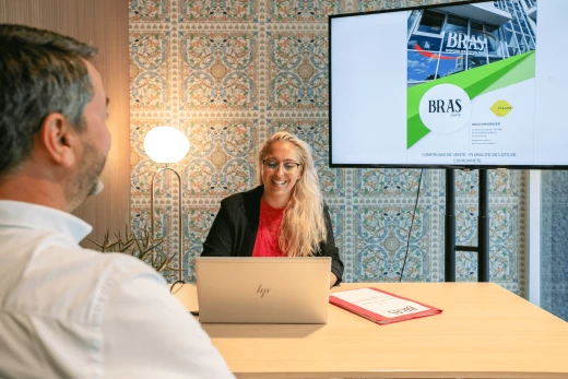 Devenir agent immobilier : un métier de terrain au cœur de la relation client