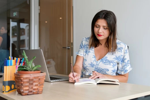 Devenir assistant(e) de copropriété : un métier clé en gestion immobilière