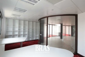 Local d'activité - 250m²