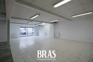 Local d'activité - 111m²