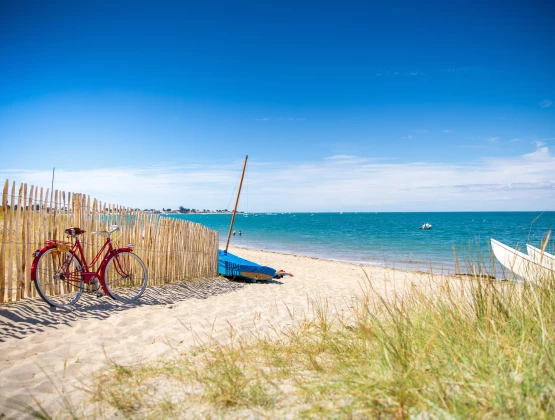 Acheter pour louer à l’année ou en location saisonnière sur la côte : quelle stratégie choisir ?