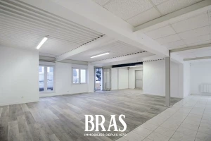 Local commercial - 111m²