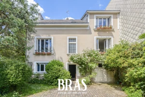 Maison 9 pièces - 205 m²