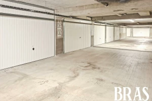 Garage/box