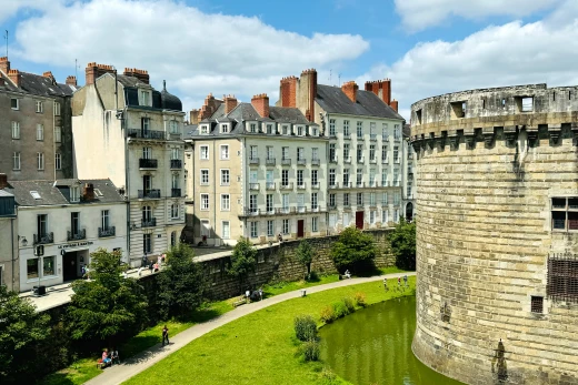 Location d’un appartement : qui paie les travaux et réparations ?